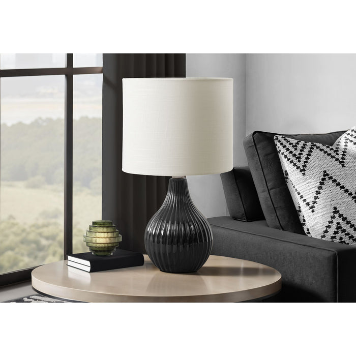 17"H Table Lamp Ceramic base