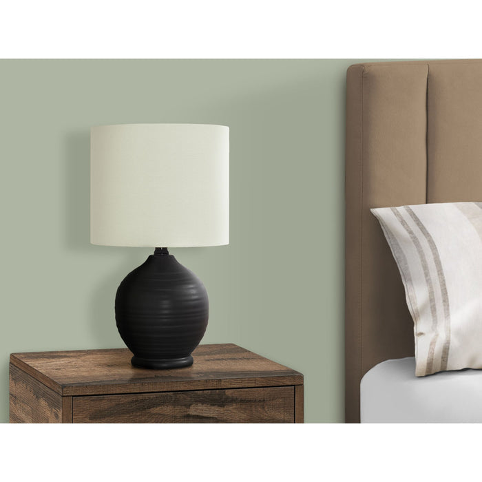17"H Table Lamp Ceramic base