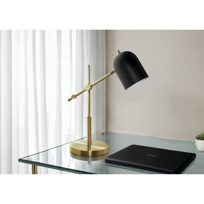 18"H Table Lamp Metal base