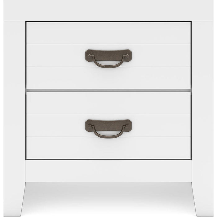 Binterglen Nightstand - White