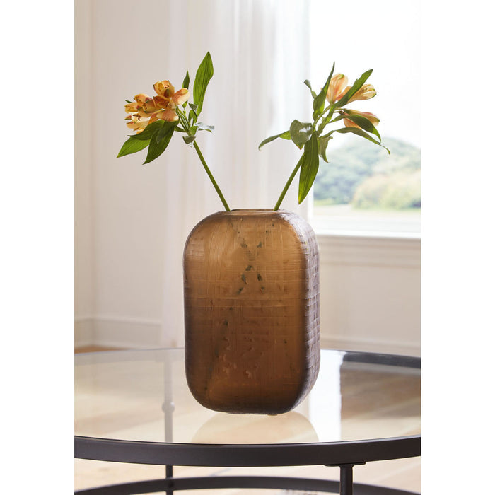 Capard Vase