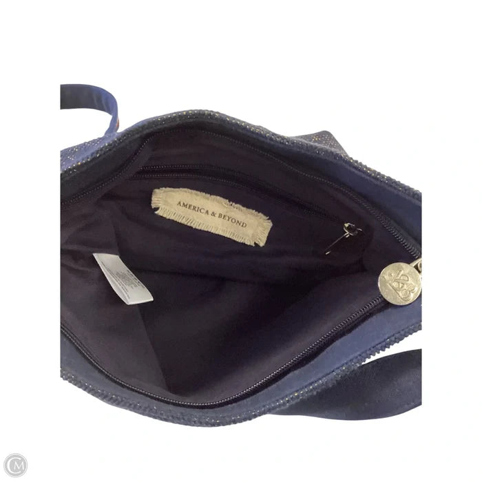 Crossbody By Clothes Mentor, Size: Medium