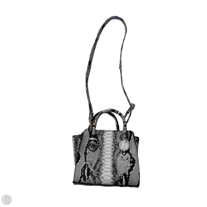 Crossbody By Clothes Mentor, Size: Small