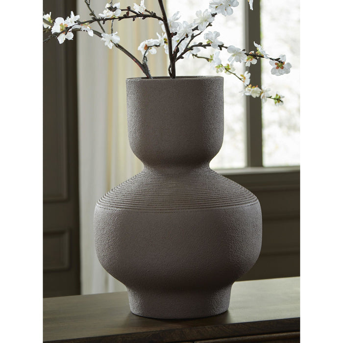 Dalsen Vase