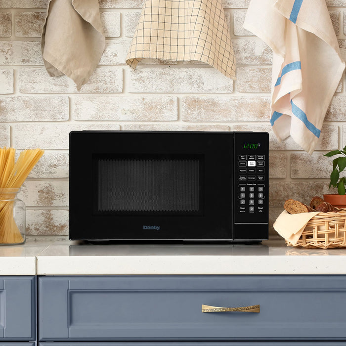 Danby 0.9 cu. ft. Countertop Microwave  -Black (DBMW0921BBB)