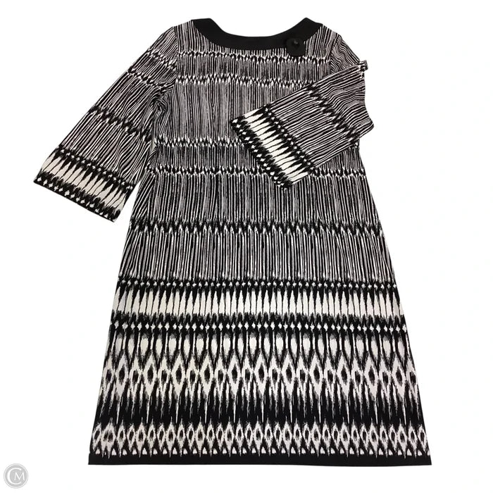 Dress Casual Short By Chicos In Black & White, Size: M