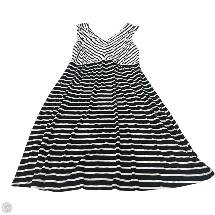 Dress Casual Short By Soma In Black & White, Size: S