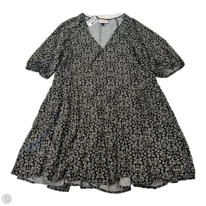 Dress Casual Short By Universal Thread In Black & White, Size: L