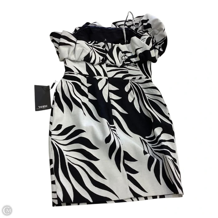 Dress Casual Short By White House Black Market In Black & White, Size: 8