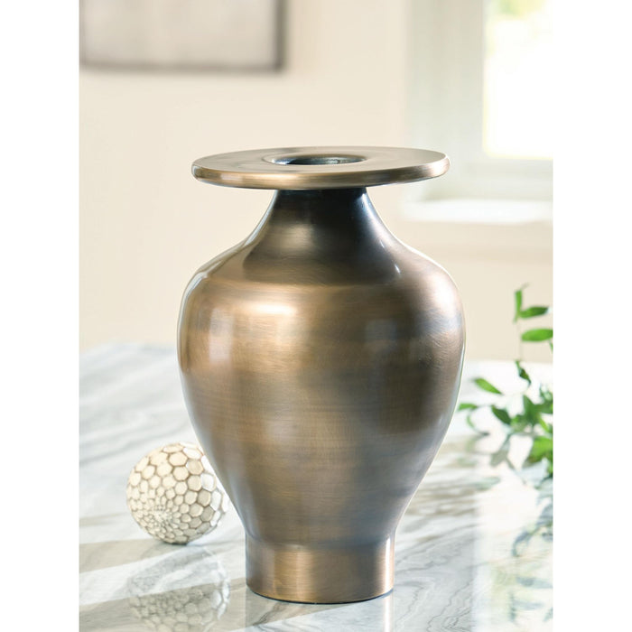 Fedorleigh Vase