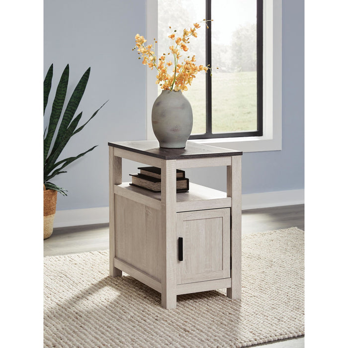 Fendenmore Chairside End Table - Brown Gray/Antique White