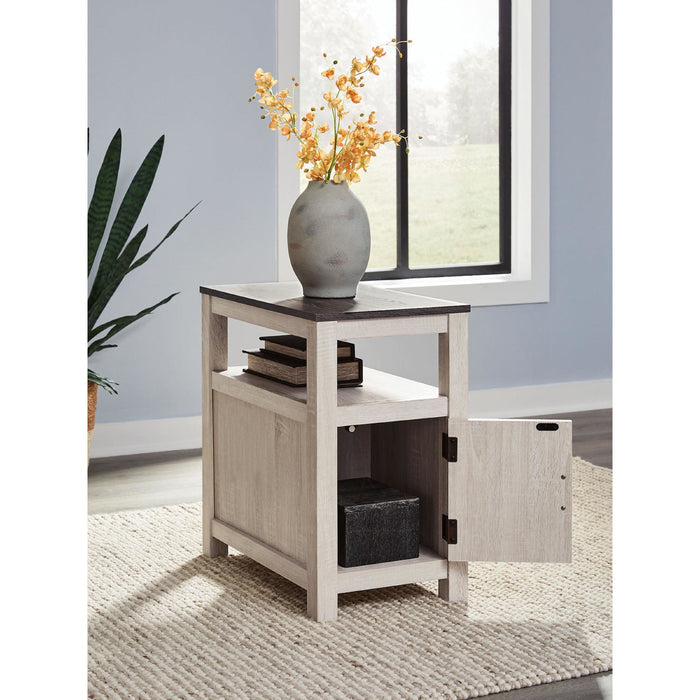 Fendenmore Chairside End Table - Brown Gray/Antique White