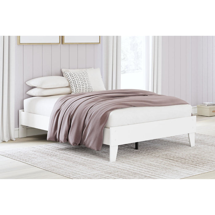 Hallityn Full Platform Bed - White