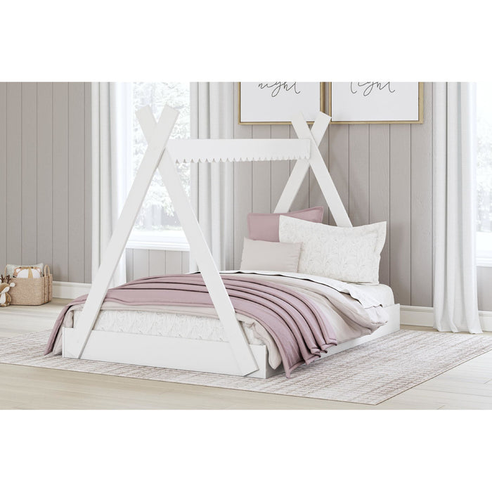 Hallityn Full Tent Bed - White