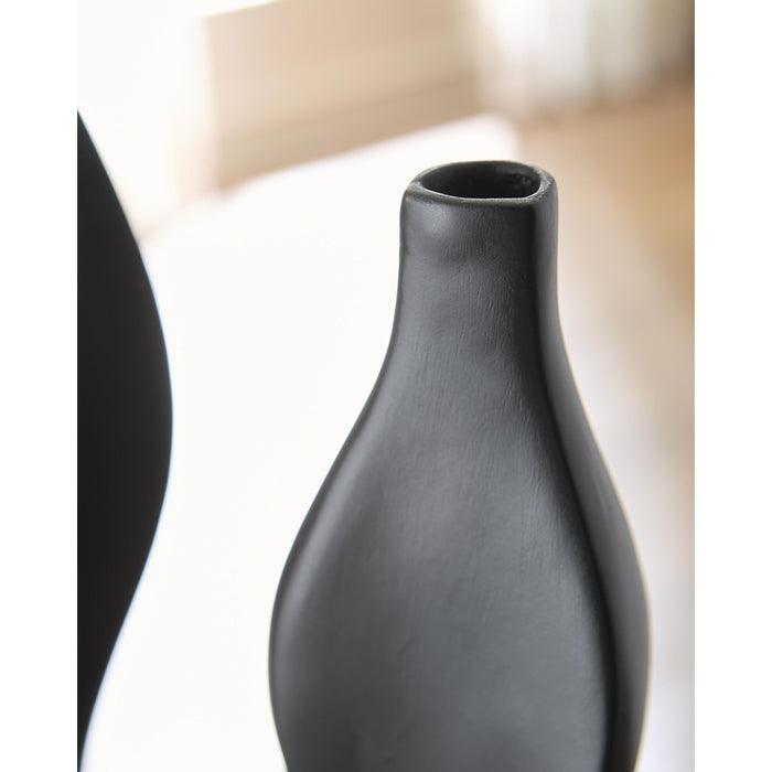 Judsen Vase