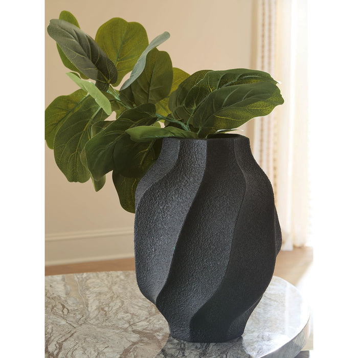 Judworth Vase