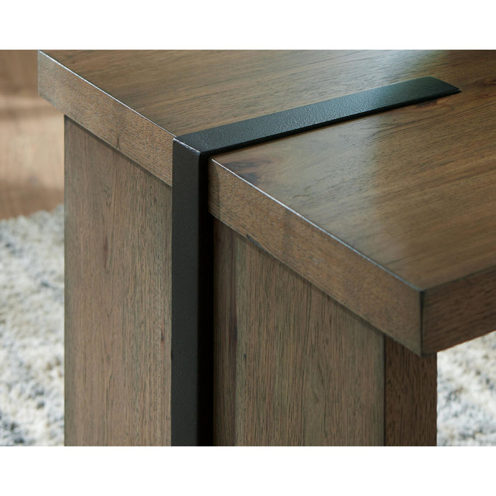 Kandinew End Table - Light Brown