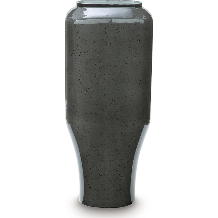 Kierlain Vase