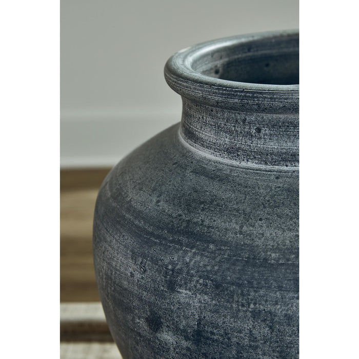 Meadie Vase