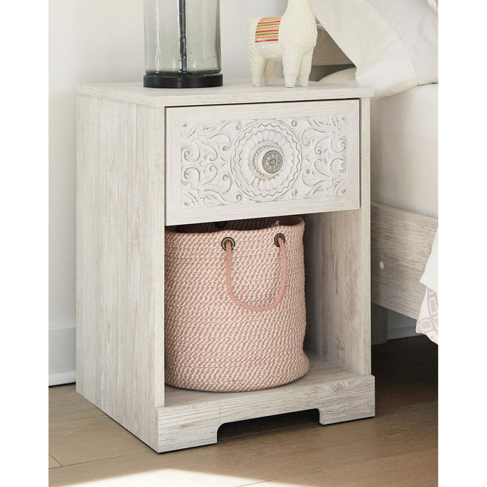 Paxberry Nightstand - Whitewash
