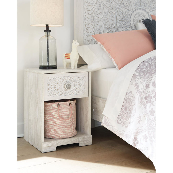 Paxberry Nightstand - Whitewash