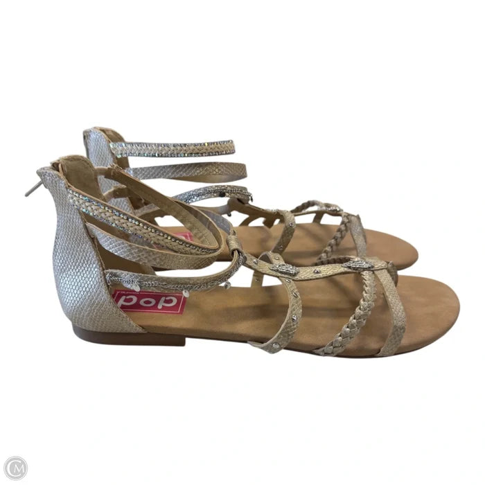 Sandals Flats By Clothes Mentor In Tan, Size: 11