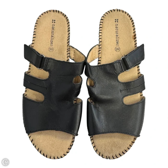 Sandals Flats By Naturalizer In Black & Tan, Size: 9
