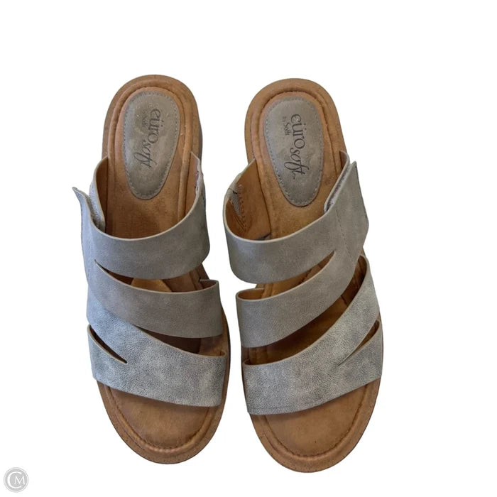 Sandals Flats By Sofft In Silver, Size: 9.5