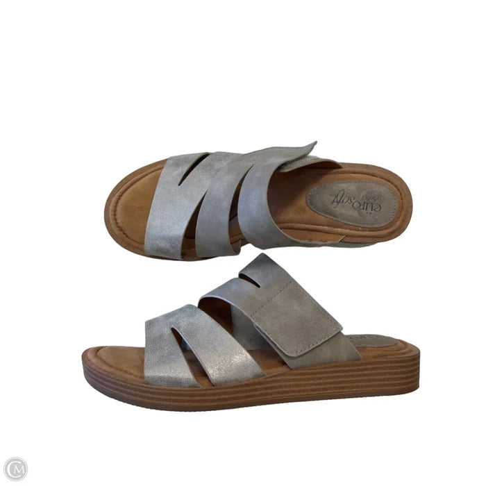 Sandals Flats By Sofft In Silver, Size: 9.5