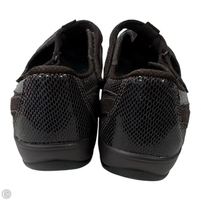 Sandals Sport By Clothes Mentor In Brown, Size: 10.5