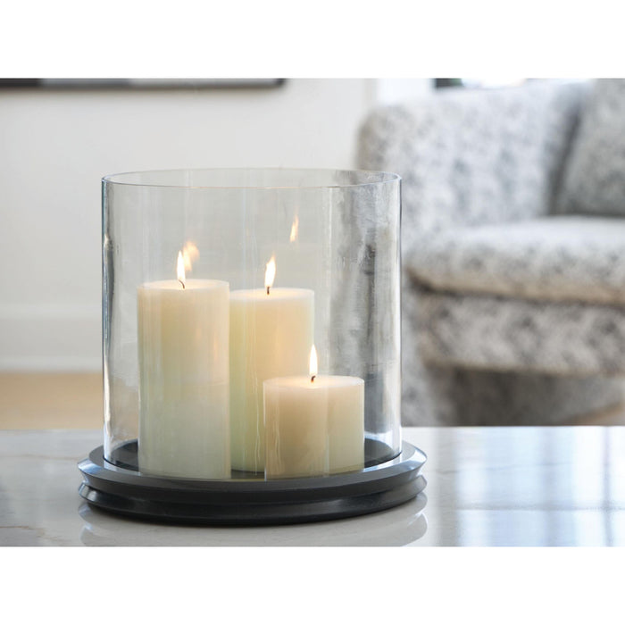 Saskia Candle Holder