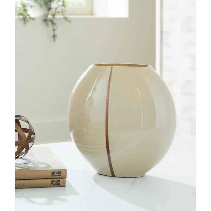 Sheabourne Vase