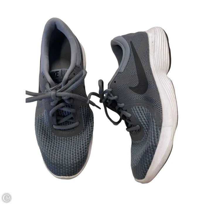 Shoes Sneakers By Nike In Grey & Pink, Size: 7.5