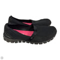 Shoes Sneakers By Skechers In Black, Size: 10