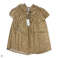 Top Short Sleeve By Cupcakes And Cashmere In Tan, Size: Xs