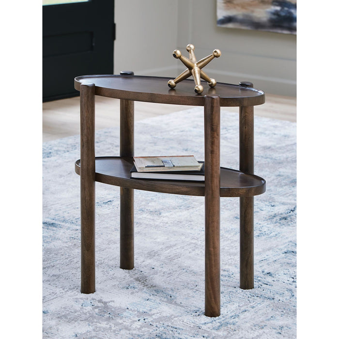Wiattbury Accent Table - Gray Brown